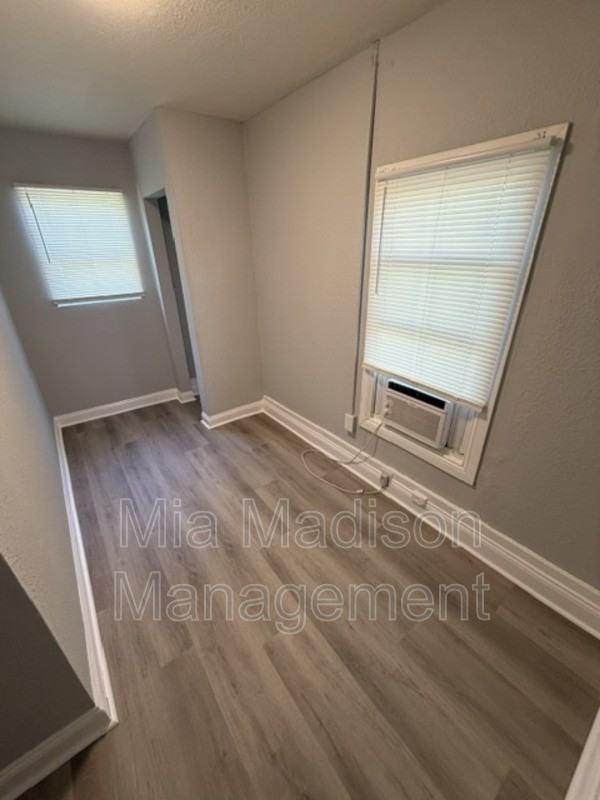 1511 Richards St - Photo 4 of 10