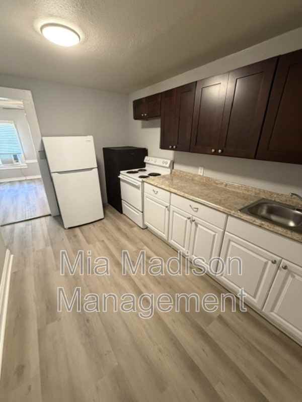 1511 Richards St - Photo 7 of 10