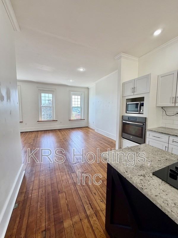 505 Church St #2 - Photo 3 of 11