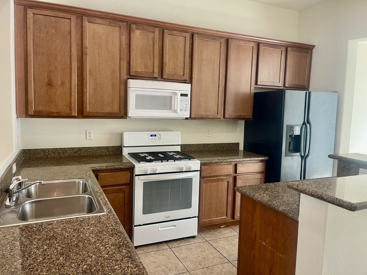 6550 Ditmars Street - Photo 2 of 32