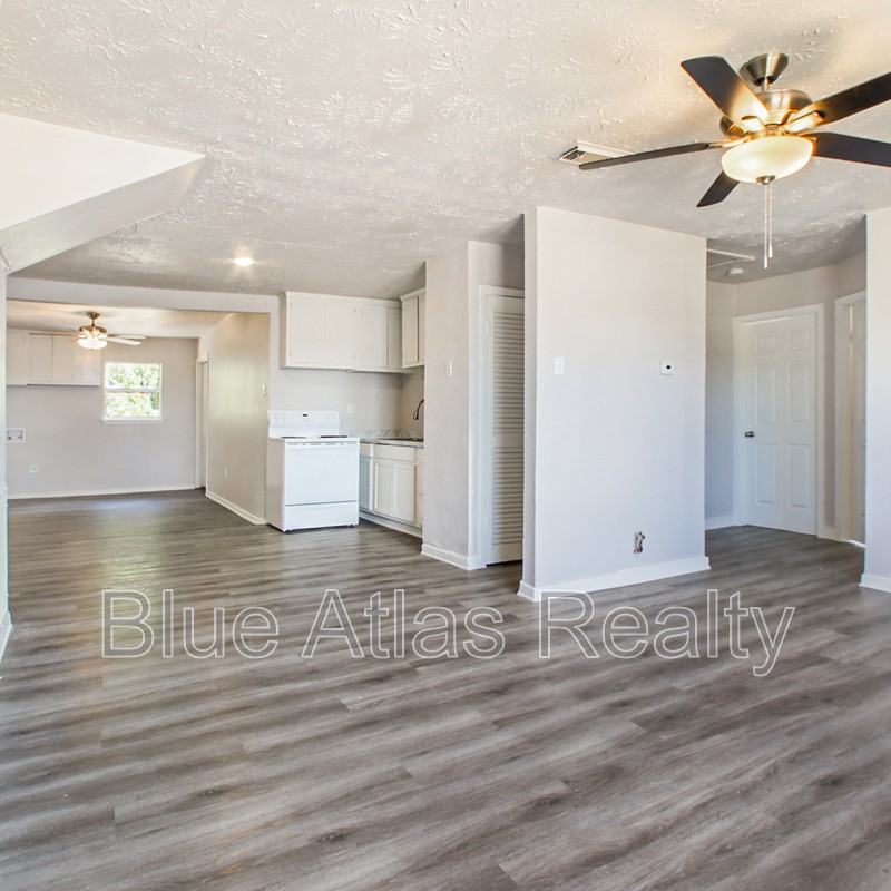 5633 Ramey Ave - Photo 4 of 20