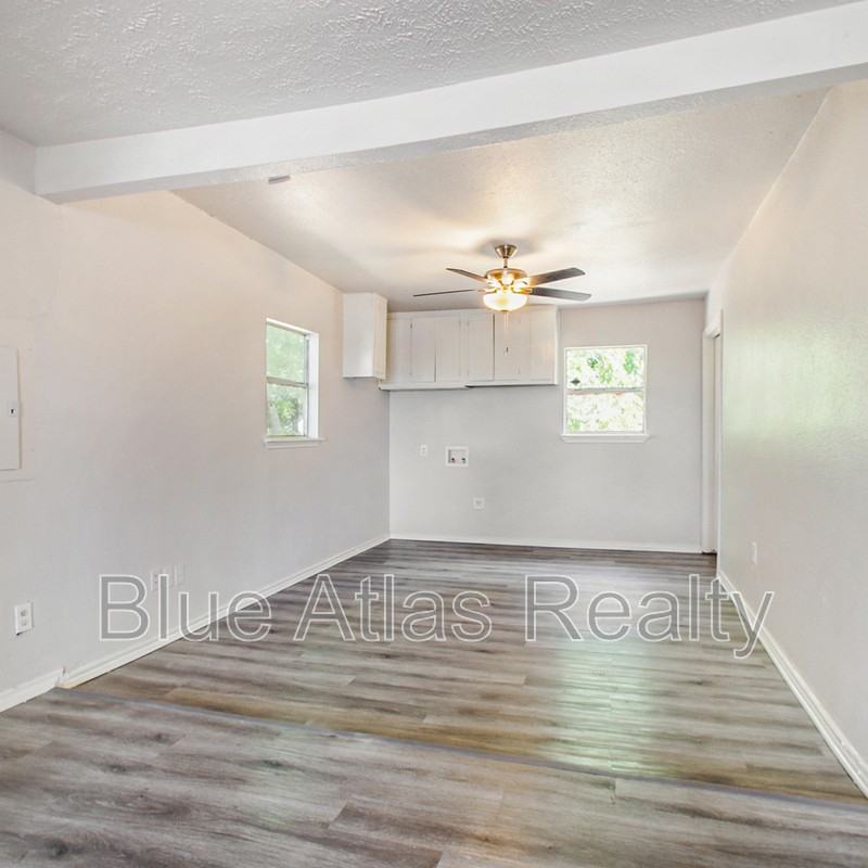 5633 Ramey Ave - Photo 6 of 20