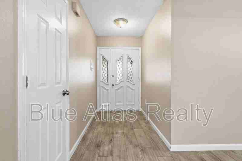 6526 Aires Dr - Photo 3 of 20