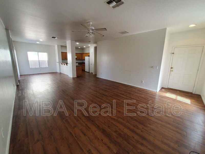9007 W Hess St - Photo 5 of 12