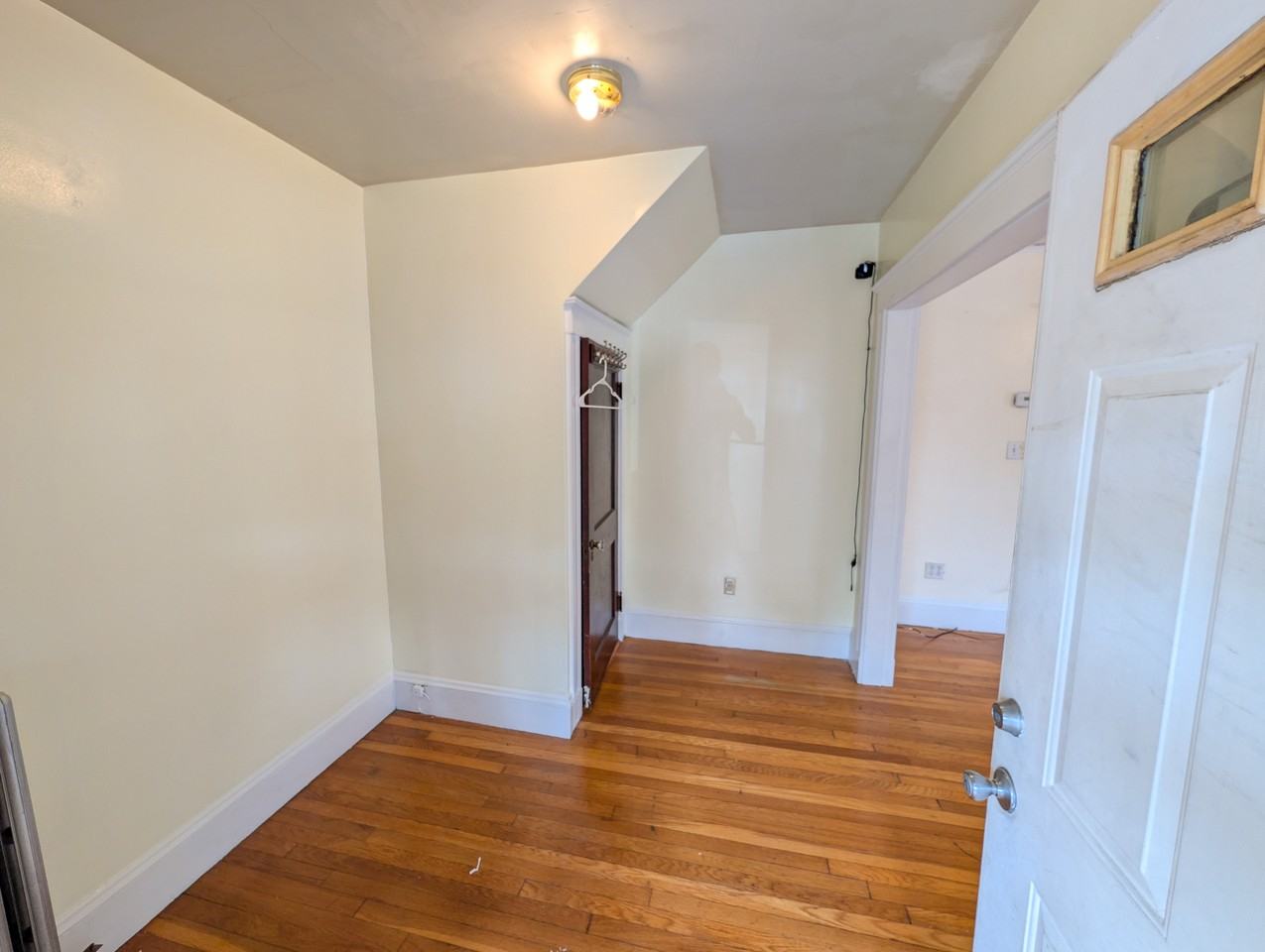 823 Canterbury St - Photo 2 of 18