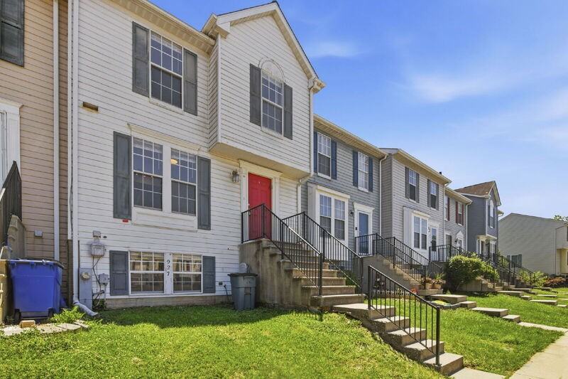 927 Pirates Ct - Photo 4 of 31