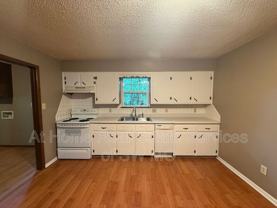 605 W Bluegrass Rd - Photo 1 of 1