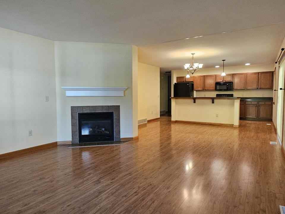 828 Avenue F - Photo 2 of 10