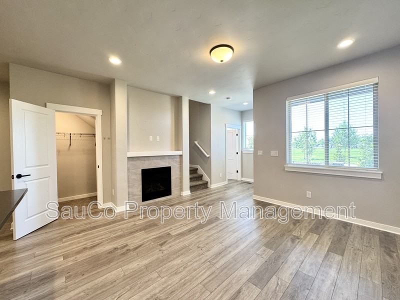 5531 Se Logan Ln - Photo 2 of 7