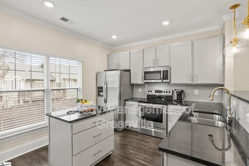 1505 E North St #2101 - Photo 5 of 22
