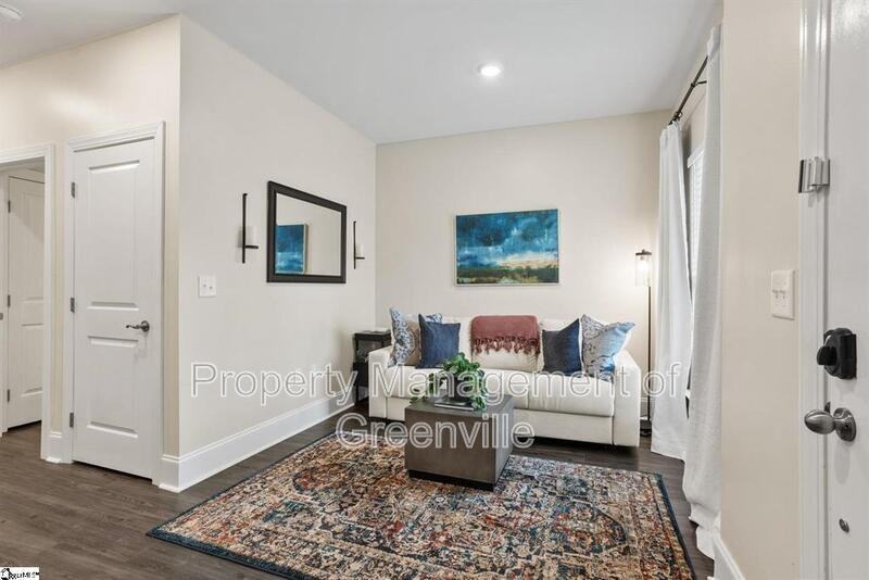 1505 E North St #2101 - Photo 6 of 22