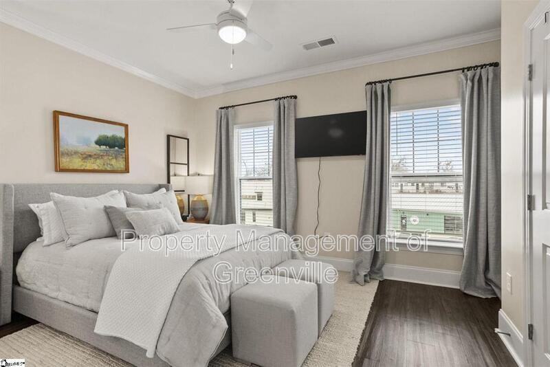 1505 E North St #2101 - Photo 7 of 22