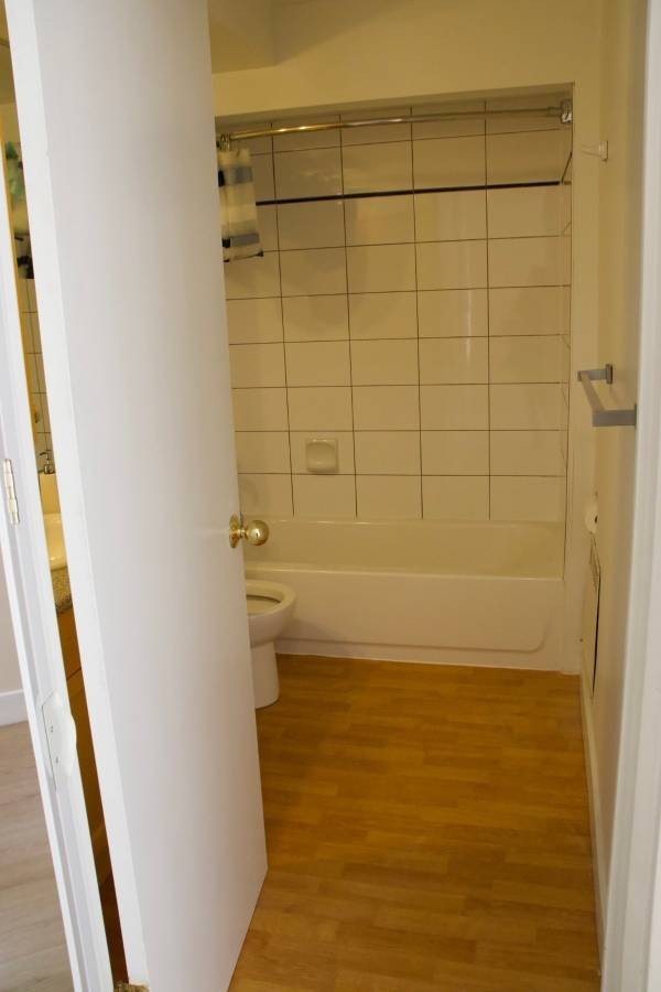5550 Cambie St - Photo 4 of 4