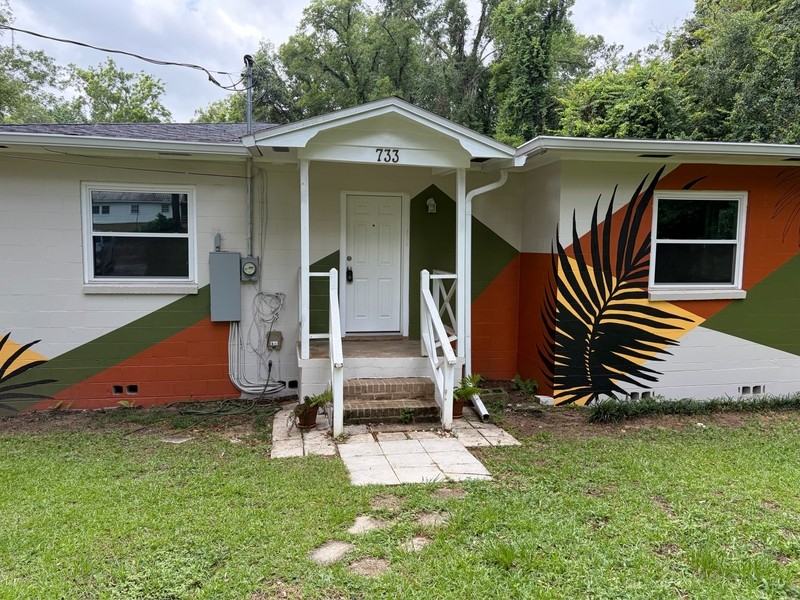 733 Putnam Dr - Photo 4 of 10