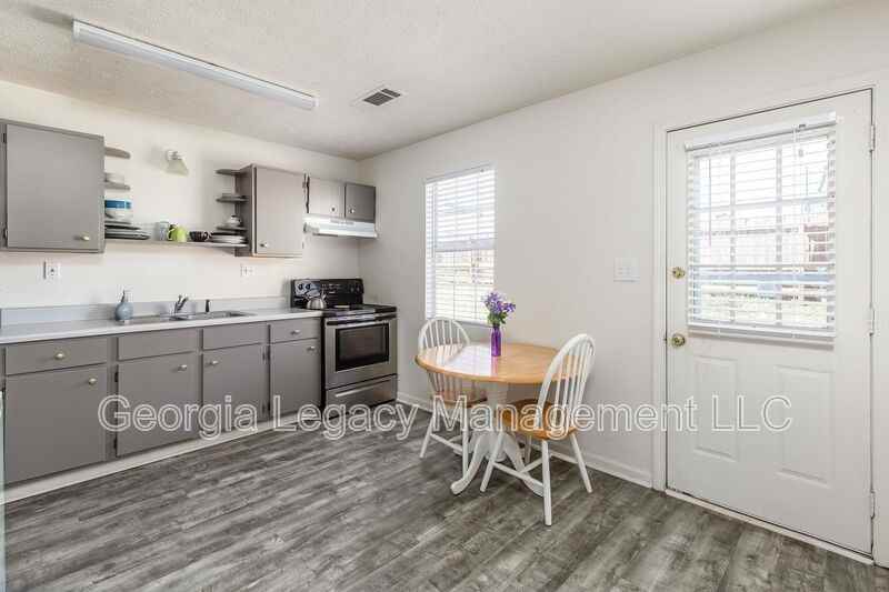 1851 Faulkner Dr - Photo 7 of 29