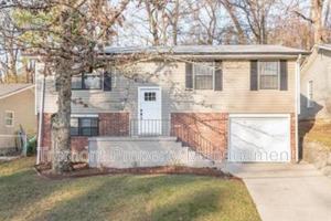 featured image of 615 Snow St