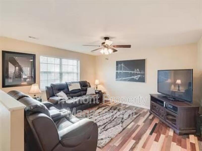 615 Snow St - Photo 2 of 10