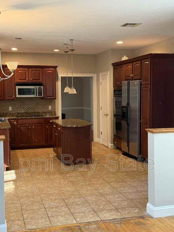 164 South St - Photo 2 of 19