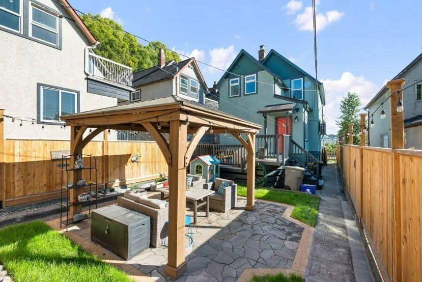 551 Atlantic Street - Photo 2 of 22