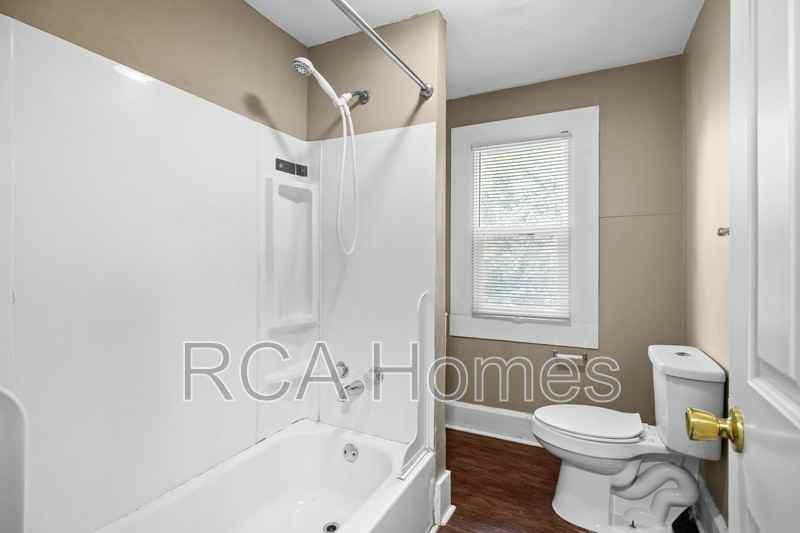 4118 E Washington St - Photo 7 of 10