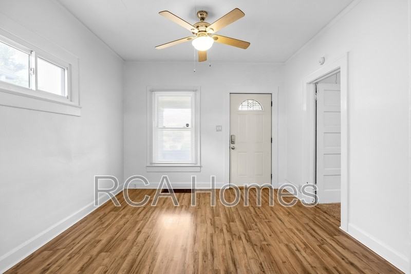 901 N Linwood Ave - Photo 2 of 10