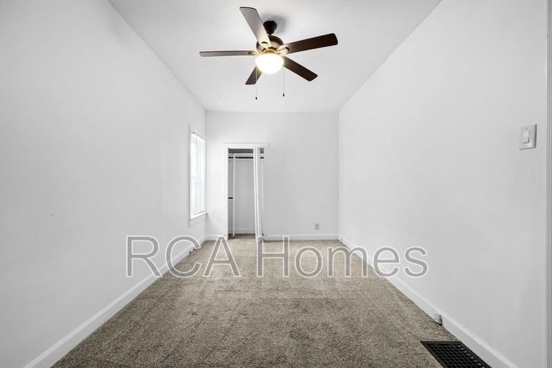 901 N Linwood Ave - Photo 6 of 10