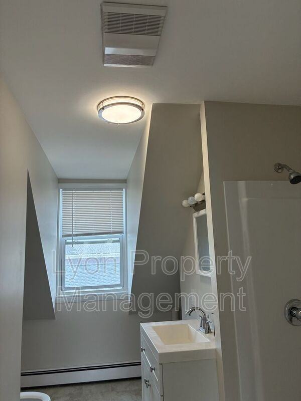 18 Burgess Ave #3 - Photo 5 of 8