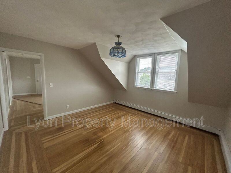 18 Burgess Ave #3 - Photo 7 of 8