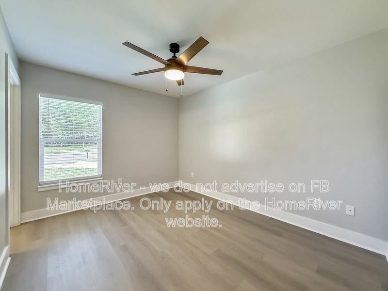 350 Duray Ct - Photo 2 of 6