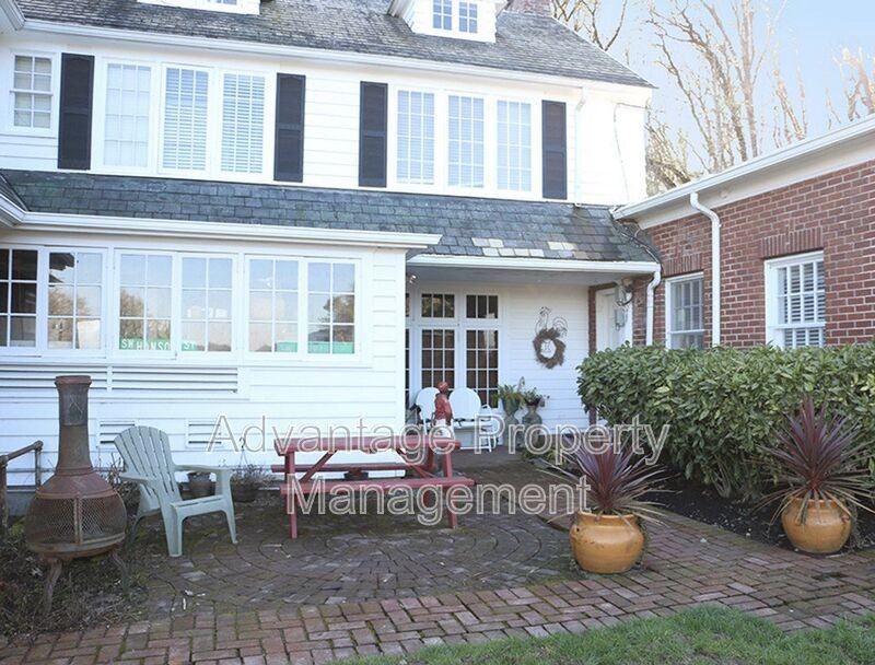 795 Sw Hanson St - Photo 2 of 17