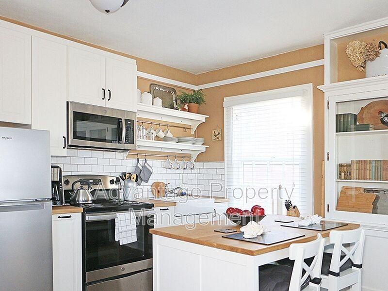 795 Sw Hanson St - Photo 4 of 17