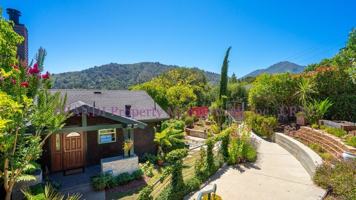 featured image of 3 Palm Ct