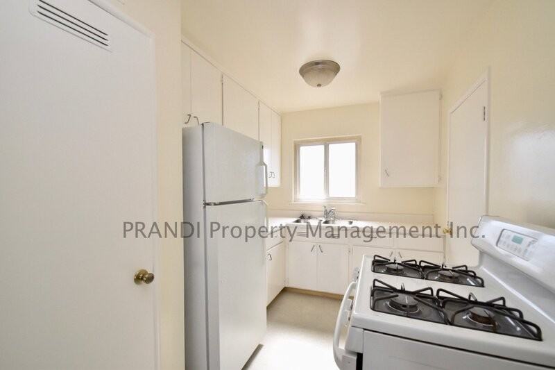 1504 Vallejo Ave #2 - Photo 4 of 9