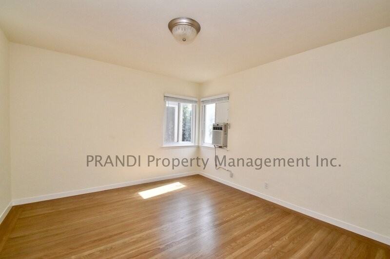 1504 Vallejo Ave #2 - Photo 6 of 9
