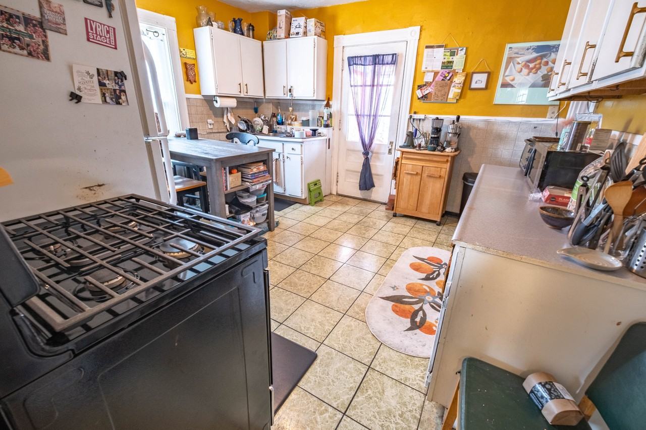 14 Chester St #2 - Photo 4 of 16
