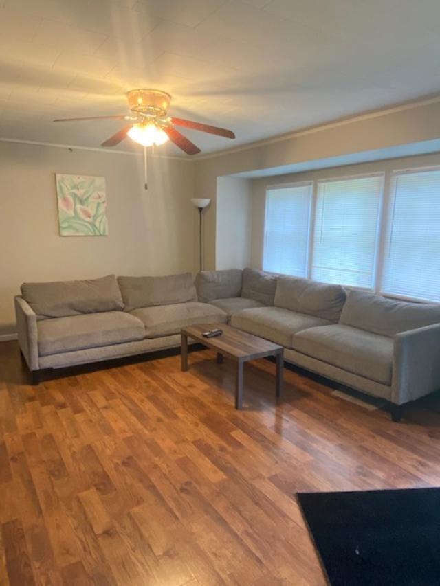 152 Hutchinson Dr - Photo 4 of 22