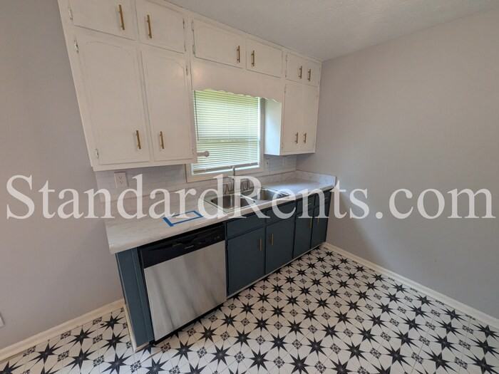 2510 Mitchell Rd - Photo 5 of 21