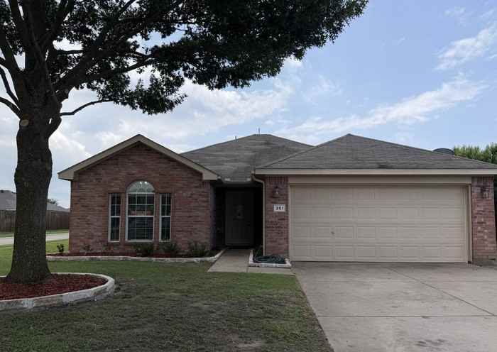 301 Meadow Lark Ln
