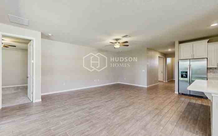 1527 Lyonsdale Ln - Photo 6 of 29