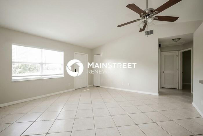1204 E 6th St - Photo 6 of 17