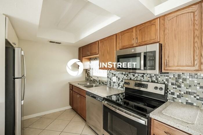 1204 E 6th St - Photo 7 of 17