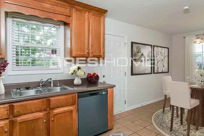 18347 Upland Trl - Photo 3 of 18