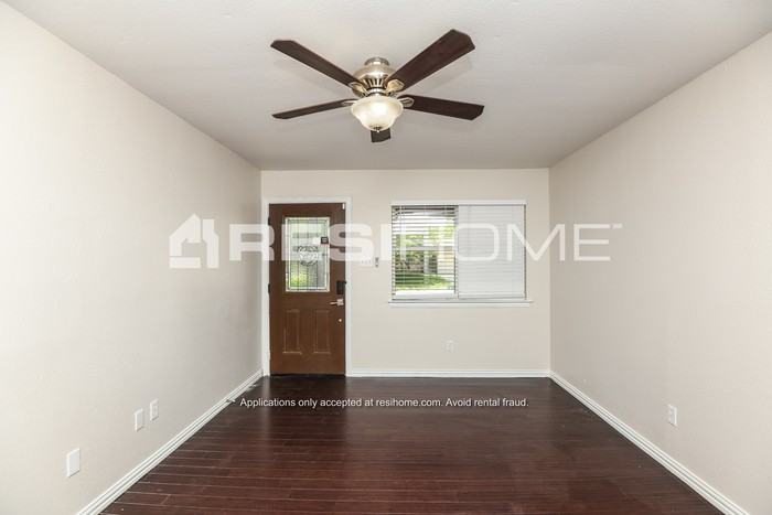 521 Kemper Ave - Photo 5 of 22