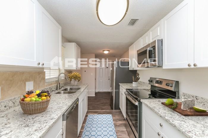 1200 Jadewood Ave - Photo 2 of 17