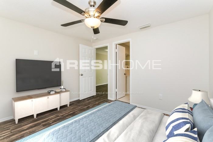1200 Jadewood Ave - Photo 7 of 17