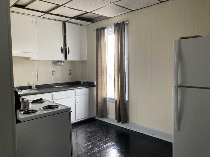 133 S Marietta St #DOWN - Photo 4 of 10