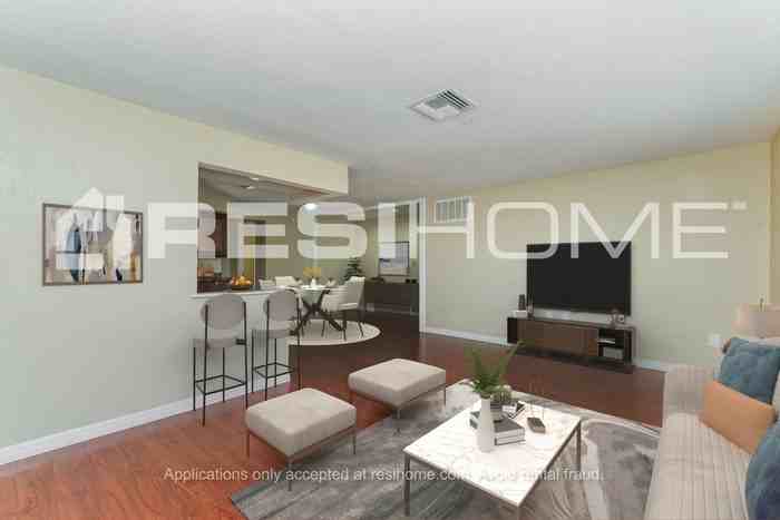 7700 Farmlawn Dr - Photo 6 of 16