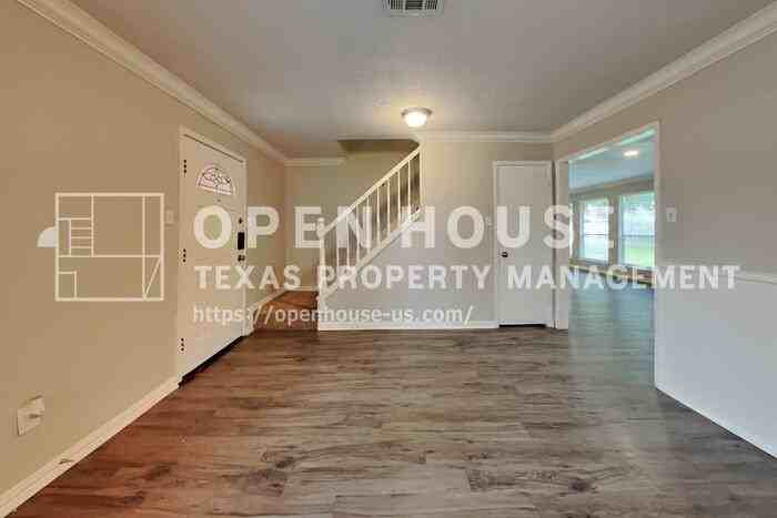 15506 Swan Creek Dr - Photo 4 of 22