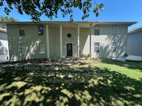 211 Nw Barr Rd #C - Photo 1 of 1
