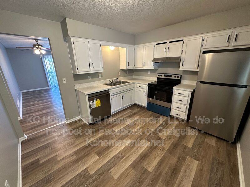 211 Nw Barr Rd #C - Photo 6 of 31